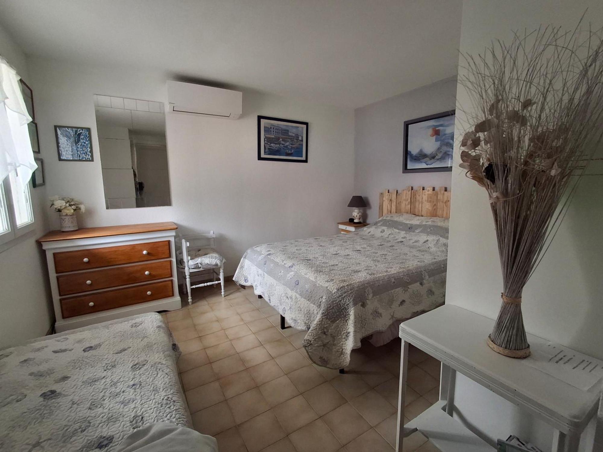 Chambre Privee Independante, Piscine Агд Экстерьер фото